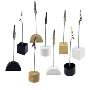 Support en bois léger en forme de cube pour mémos et photos, idéal pour numéros de table et cartes de placement - Product Image 1