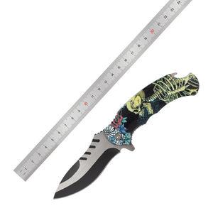 Navaja Plegable para Exteriores, Navaja de Bolsillo de Acero Inoxidable con Hoja de Punta Caída, Borde Dentado y Mango con Diseño de Calavera - Product Image 6