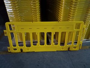 Bền HDPE Nhựa Đường Giao Thông An Ninh Hàng Rào Cổng Rào Cản Kiểm Soát Đám Đông Barriercade Với Phản Quang Bán Sỉ - Product Image 2