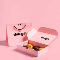 Sac shopping en papier kraft crème avec logo personnalisé, sac cadeau avec poignée en ruban, sac boutique de détail