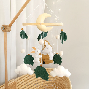 In vendita a mano su misura colore splendido feltro teddy vivaio bambino culla mobile con anello di legno - Product Image 3