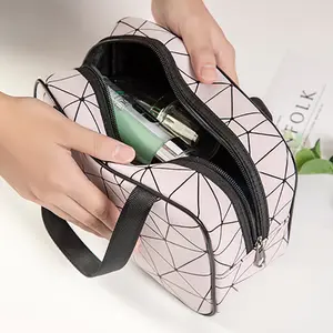 新しくデザインされた女性旅行ハンドバッグ防水収納ウォッシュバッグ化粧品セットガールギフトメイクアップバッグ