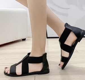 Sandalias de diseño para mujer, chanclas de moda baratas de verano 2020 - Product Image 1