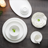 Service de vaisselle en porcelaine fine PITO, style chinois classique, assiettes ovales, passe au lave-vaisselle.