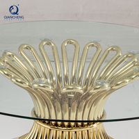 Table à manger moderne en acier inoxydable doré avec dessus en verre transparent pour l'extérieur meubles d'hôtel de mariage table ronde de banquet de mariage