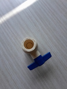 Tubería y accesorios de CPVC de calidad premium para agua caliente y fría ASTM D2846 CPVC, tuberías CPVC SDR 11 y SDR 13.5. - Product Image 2