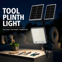 Lampu Sorot LED Tenaga Surya 300W Efisiensi Tinggi untuk Luar Ruangan, Casing Aluminium Anti-benturan Anti-penuaan untuk Stasiun Kereta Api, Taman Logistik