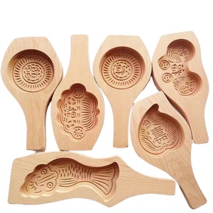 Moule à pain vapeur fait main, outil de pâtisserie à motifs vapeur, moule en bois en forme de fleur - Product Image 1