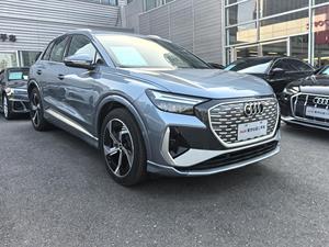 <span class=keywords><strong>Audi</strong></span> Q4 E-tron 40 SUV électrique d'occasion 2024, longue autonomie, véhicule électrique intelligent, prêt à l'exportation, gris sur noir - Product Image 3