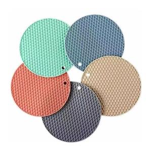 Tapis de table multifonctionnel en silicone pour cuisine, dessous de verre rond antidérapant et résistant à la chaleur, support de pot - Product Image 6