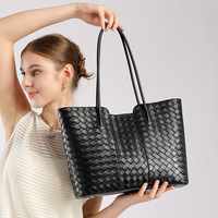 Nouveau sac à bandoulière pour femme en cuir véritable, sac à main en cuir de vachette tendance, sac fourre-tout de style minimaliste à grande capacité