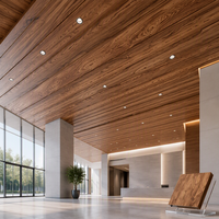 Panneau de plafond métallique moderne en aluminium à motif bois, en forme de G, avec fixation par crochets, pour bureaux, centres commerciaux, écoles et appartements