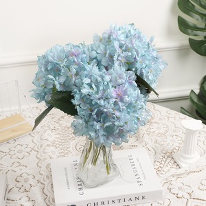 Hortensia artificiel durable de 33 cm en soie à bord brûlé, à tige unique, aux couleurs vibrantes, idéal pour les fêtes et les idées cadeaux - Product Image 3