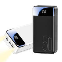 Batterie externe haute capacité 50000mAh avec 4 ports USB, batterie externe tendance avec une puissance de sortie de 10W