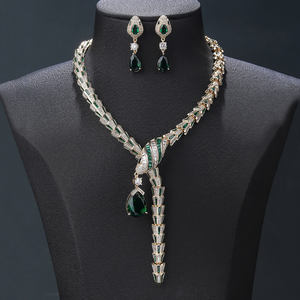 طقم مجوهرات نسائي فاخر بتصميم كلاسيكي للحفلات - عقد وأقراط على شكل ثعبان مرصعة بالزركونيا المكعبة لإكسسوارات الأزياء - Product Image 5