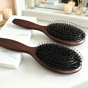 <span class=keywords><strong>Brosse</strong></span> à cheveux ovale en bois de santal avec poils de sanglier et coussin d'air, antistatique, démêlante, manche rond en bois, massage du cuir chevelu, pour tous types de cheveux - Product Image 1