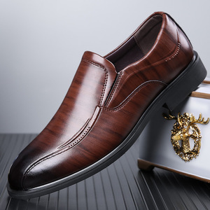 Mocassins en cuir véritable pour hommes, à bout pointu, à enfiler, semelle souple, chaussures de mariage, style décontracté d'été marron - Product Image 1