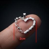 Pendentif en acier inoxydable avec chaîne de moto industrielle et breloque cœur en forme de vigne florale, thème gothique mécanicien et d'amour, mini bijou