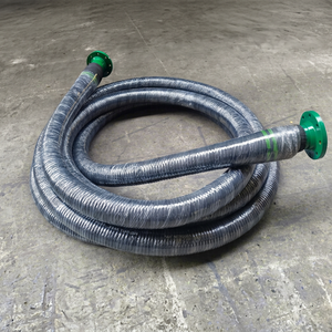 Manguera de succión de caucho flexible con extremos de brida verde, reforzada con alambre en espiral, 5 mm de espesor de pared - Product Image 1