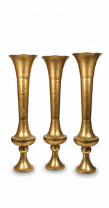 Jarrón Alto de Aluminio Dorado de Lujo con Borde Acampanado y Base de Pedestal, Centro de Mesa Decorativo - Product Image 2