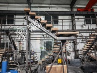 Escalier mono-poutre sur mesure, conception contemporaine pour villas, fabrication haut de gamme, échantillon d'ingénierie approuvé