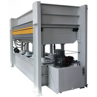 Machine de presse à chaud pour le travail du bois Machine de presse à chaud hydraulique automatique à plusieurs couches pour placage de porte en bois