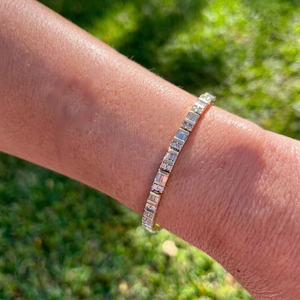 Pulsera Clásica de Aleación Chapada en Oro de 14k con Diamantes de Corte Brillante Redondo y Engaste en Canal, Estilo Hip Hop para Mujer - Product Image 1