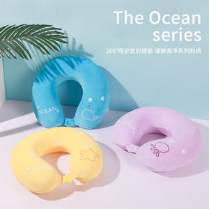 Almohada de Viaje en Forma de U con Diseño de Frutas, 28x27cm, de Poliéster, para Siestas en la Oficina y Uso en Aviones - Product Image 2