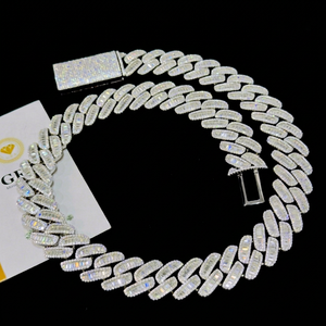 Collar de Cadena Cubana de Plata de Ley 925 con Diamantes Baguette de 18 mm, Moissanita VVS con Baño de Oro, Pasa la Prueba del Diamante, Brillante - Product Image 1