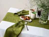 Serviettes de table en lin vert olive carrées à franges, bords bruts, faites à la main, écologiques, 60x60cm, durables et douces