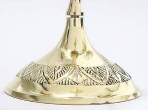 Élégant chandelier en laiton à 5 bras avec motif de feuilles ornées, support à bougies décoratif traditionnel indien pour la décoration de la maison - Product Image 5