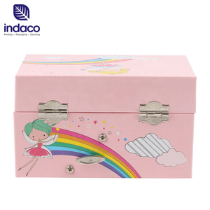 El estilo más popular de cajas de regalo personalizadas para joyería creativa en 2026 es la caja giratoria con música y diseño de bailarina para guardar joyas. - Product Image 4