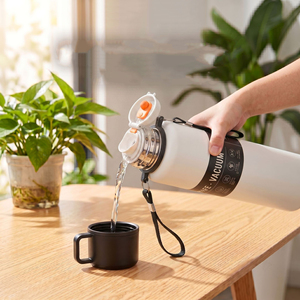 Bouteille d'eau isotherme en acier inoxydable, grande capacité, avec sangle de transport, couvercle portable, pour camping et randonnée en plein air - Product Image 5