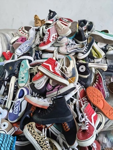 Chaussures d'occasion pour hommes – Première qualité, haute qualité, tailles variées 40+, modèles mixtes, mode décontractée, pré-aimées - Product Image 5