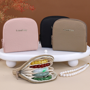 Bolsa de joyería Taslon de alta gama, personalizada, para guardar pulseras y juguetes con temática cultural. - Product Image 3