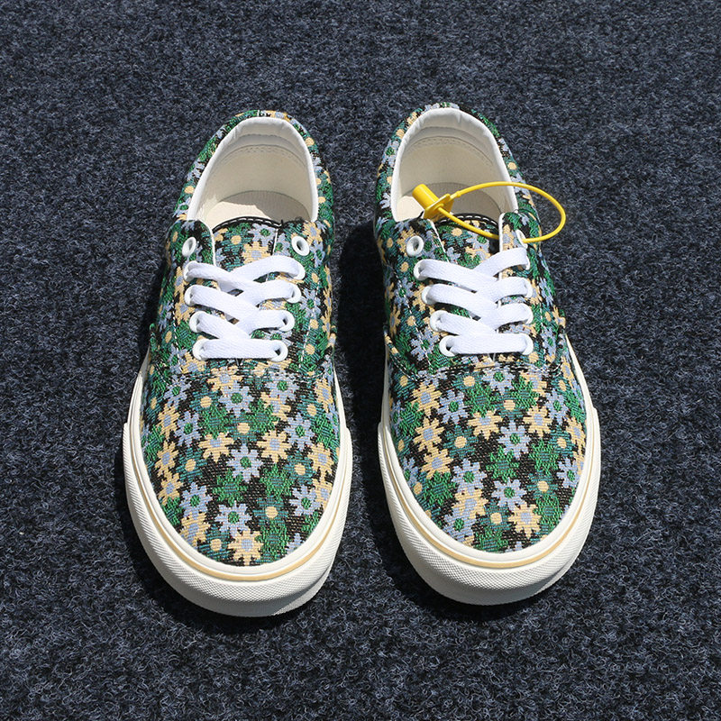 Chaussures de planche brodées vertes