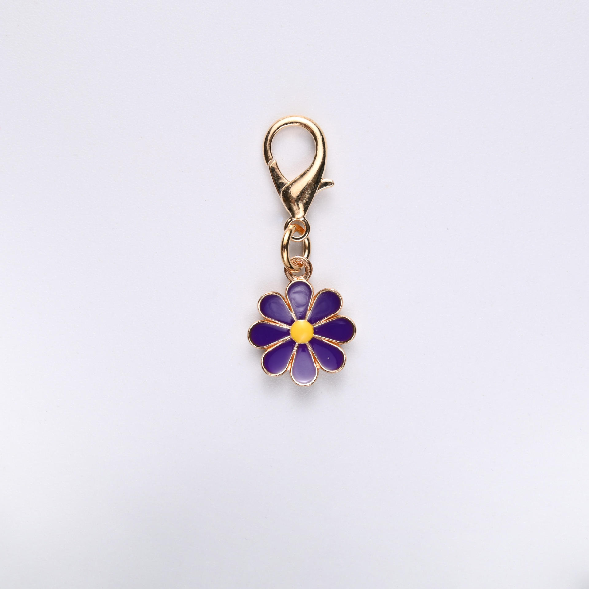 สีม่วงเข้ม