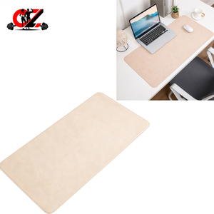 Usine CZFIT — Vente en gros de tapis de bureau haut de gamme en cuir Crazy Horse, coussinets en cuir pour clavier d’ordinateur, personnalisables - Product Image 1
