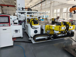 Machine de pliage de tuyaux en métal CNC à 4 axes, plieuse automatique de tubes en <span class=keywords><strong>acier</strong></span> pour appuie-tête automobile, <span class=keywords><strong>acier</strong></span> inoxydable et alliage traité - Product Image 2