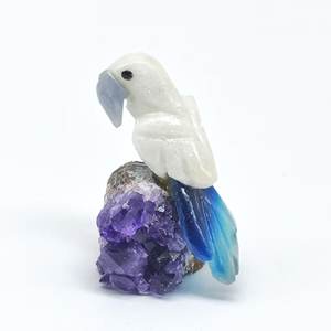 Ágata Azul Calcada/Calcita Blanca/Ágata Azul/Estatua de Loro Tallada en Amatista - Product Image 1