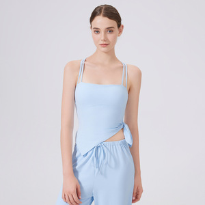 Top de yoga para mujer al por mayor con doble tirante y lazo lateral, cuello cuadrado, espalda cruzada, sujetador deportivo acolchado, ropa deportiva ajustada para pilates y entrenamiento. - Product Image 3