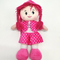 Poupée en peluche douce faite à la main, sac à dos de poupée en peluche personnalisé avec bretelles