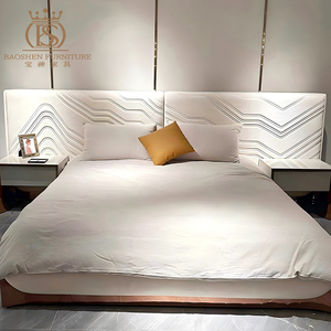 Lit double king size en cuir de luxe, nouveau design BS, grande tête de lit, mobilier de chambre à coucher moderne italien haut de gamme sur mesure pour villas - Product Image 4