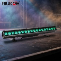 Barre lumineuse LED murale étanche IP65 en aluminium RGB 18x20W pour l'éclairage extérieur des bâtiments et des paysages