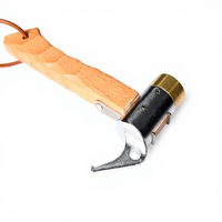Marteau de camping multifonctionnel en fer portable pour tente et toitier, idéal pour le camping et les travaux de fer.