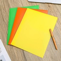 Carpeta de Plástico Resistente con Pinzas, Carpeta de Archivos con 2 Bolsillos y 3 Pinzas, 2 Ranuras para Tarjetas