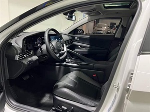 Auto Usate Hyundai Elantra 2022 1.5L CVT <span class=keywords><strong>LUX</strong></span> Edizione Deluxe 1.5L 115 L4 Benzina 4 Porte 5 Posti Berlina - Product Image 5