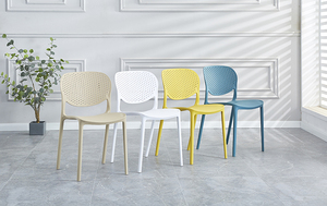 Chaises <span class=keywords><strong>de</strong></span> salle à manger en plastique empilables, design <span class=keywords><strong>scandinave</strong></span> moderne, vente en gros, <span class=keywords><strong>pas</strong></span> <span class=keywords><strong>cher</strong></span> - Product Image 4