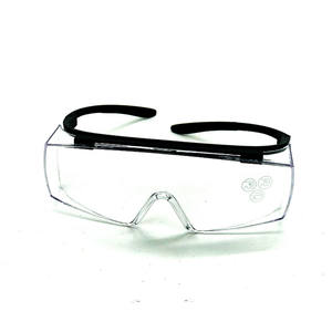 <span class=keywords><strong>Lunettes</strong></span> de sécurité anti-buée avec <span class=keywords><strong>verres</strong></span> transparents <span class=keywords><strong>Lunettes</strong></span> anti-éclaboussures coupe-vent anti-poussière EPI <span class=keywords><strong>Lunettes</strong></span> de protection contre les UV avec panneau latéral - Product Image 6