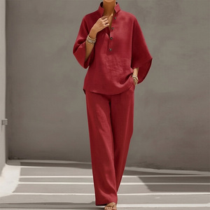 Ensembles Femme Couleur Unie Nouveauté Printemps 2026 Personnalisables en Gros avec Boutons, Poches, Jambes Larges, Col Revers, Coupe Droite, Tendance, Élégants et Décontractés - Product Image 2